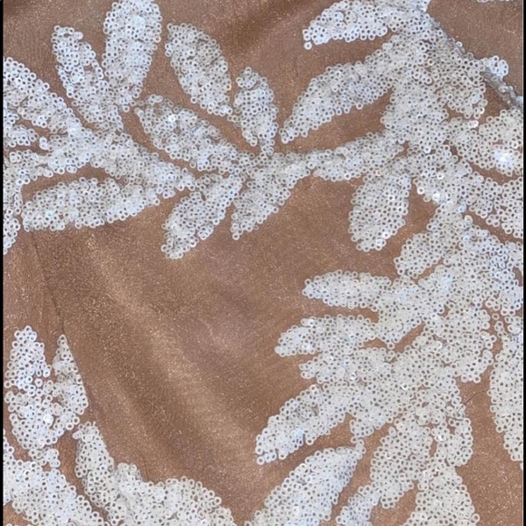 Tan and white cocktail dress - Picture 2 of 4